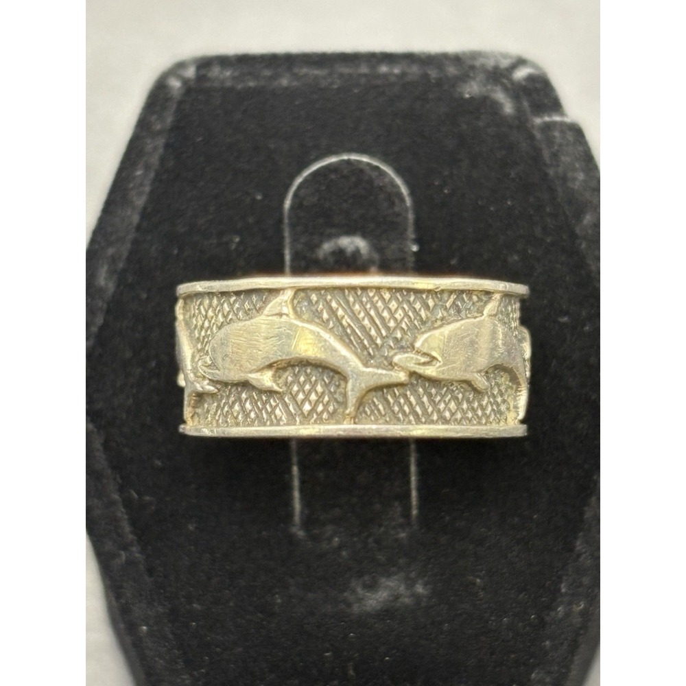 Vintage Sterling Silver Dolphin Band Ring 4 Grams Size 7.5 H19